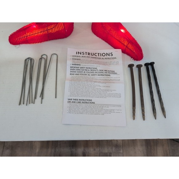 49" CHRISTMAS LIGHTED TINSEL GRINCH W/ STOCKINGS 3D YARD SCULPTURE DECOR - Picture 10 of 10